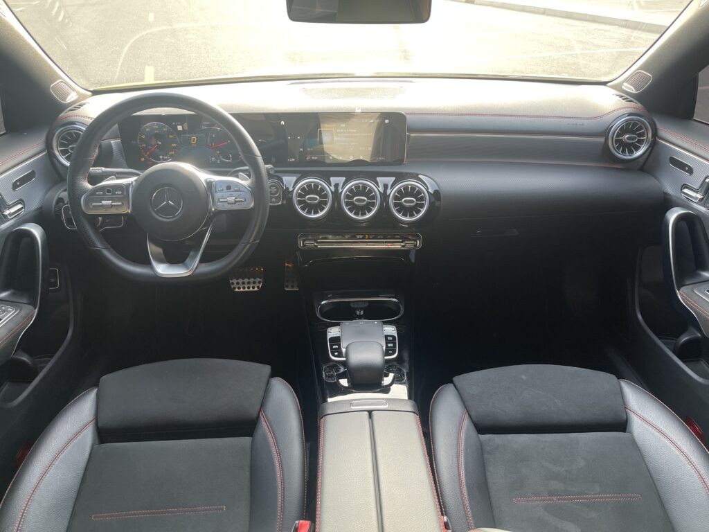 Mercedes-Benz CLA 250 interior