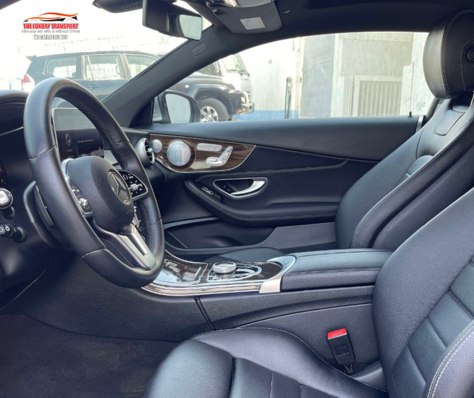 Mercedes C 300 Coupe interior