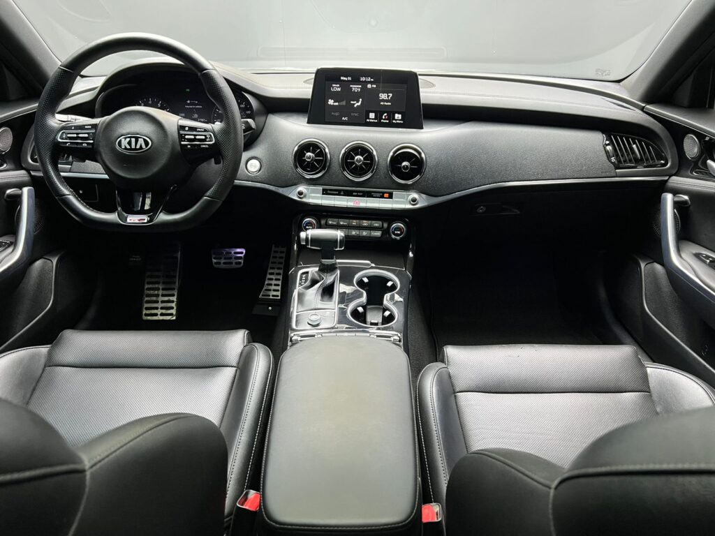 Kia Stinger interior